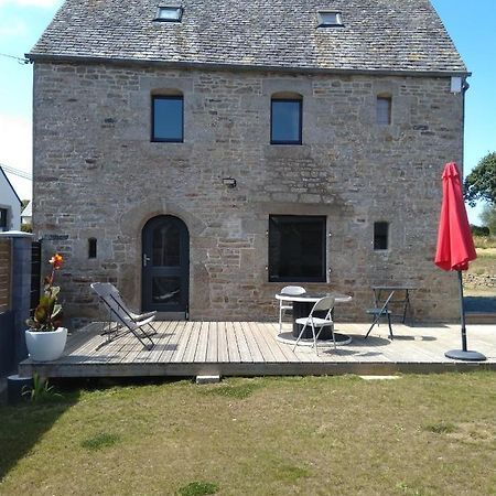 Les Charmantes Pierres Percees Ploumilliau Exterior photo